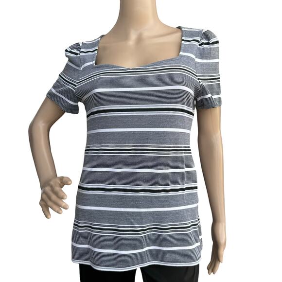 Express Tops - Express Women Black White Express Stretch Semi Sweetheart Pullover Shirt Size L